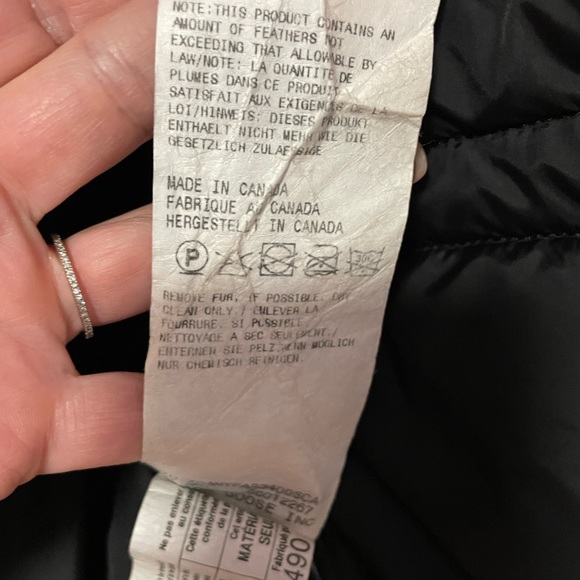 Canada Goose Coat - Picture 7 of 15